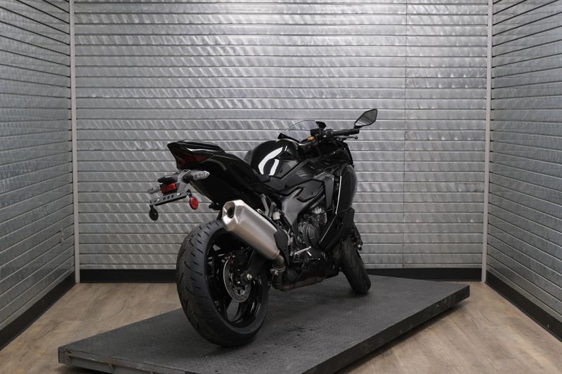 NEW 2026 KAWASAKI NINJA ZX-4R ABS Image 3