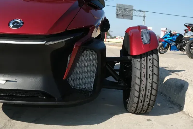 2025 Can-Am SPYDER RT LIMITED DEEP MARSALA METALLIC WITH PLATINUM ACCENTSImage 17