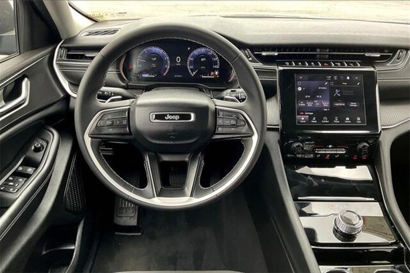 2023 Jeep Grand Cherokee LaredoImage 4