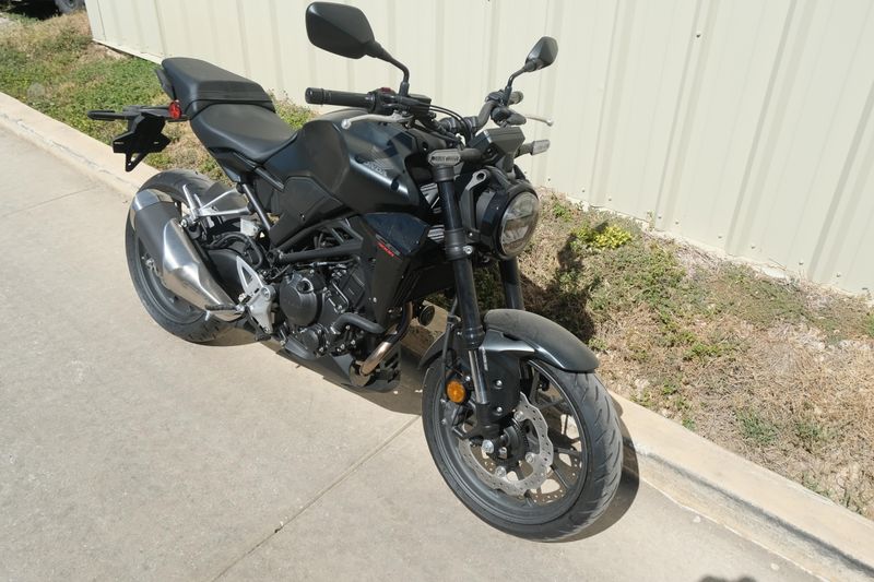 NEW 2025 HONDA CB300R ABS Image 1