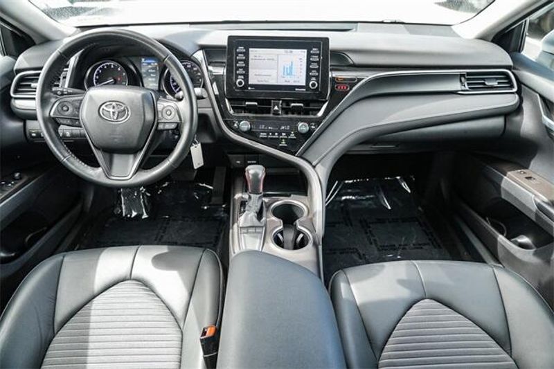 2023 Toyota Camry SEImage 13