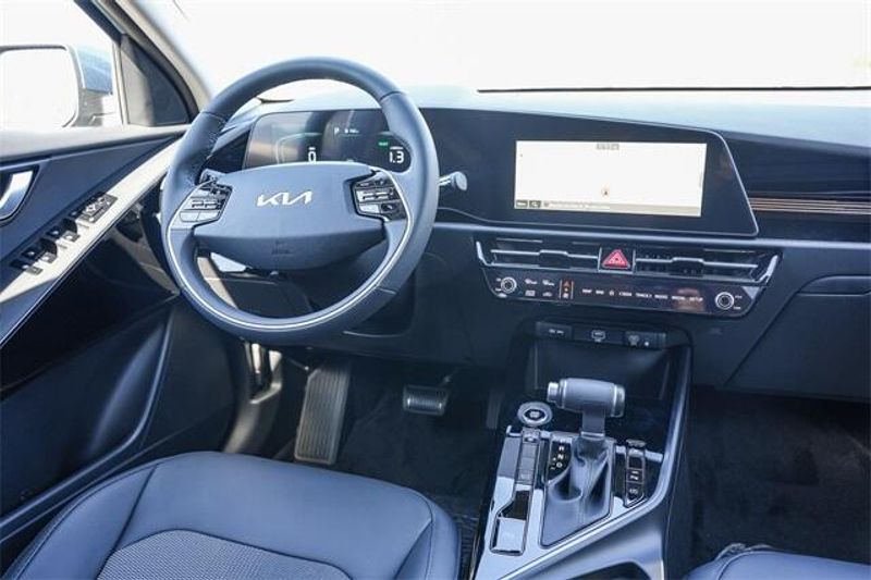 New 2025 Kia Niro EXImage 8