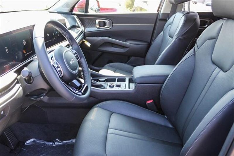 New 2025 Kia Sorento EXImage 10