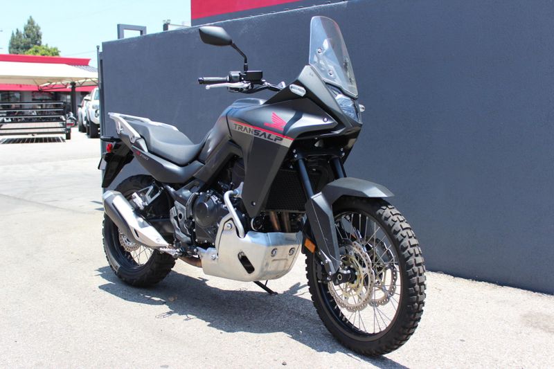 2024 Honda Transalp Image 2