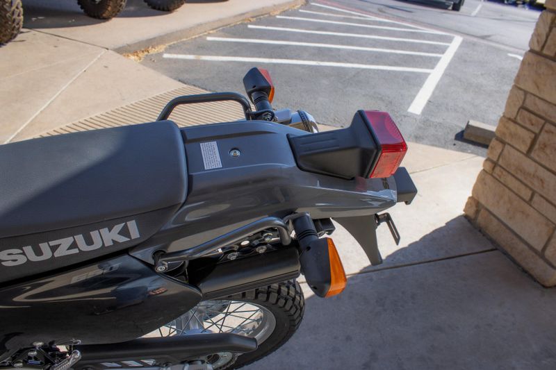 NEW 2026 SUZUKI DR650S Image 21