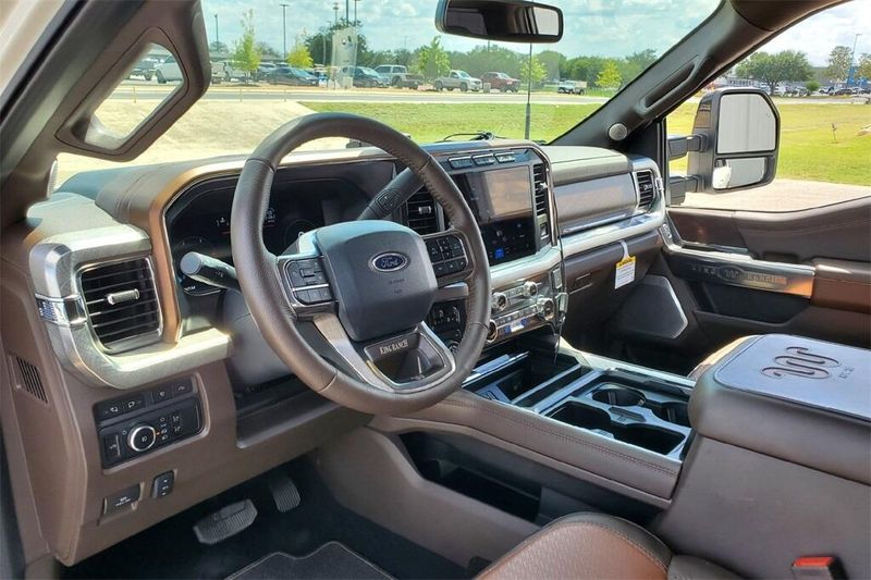 2024 Ford F-250 King Ranch photo 9