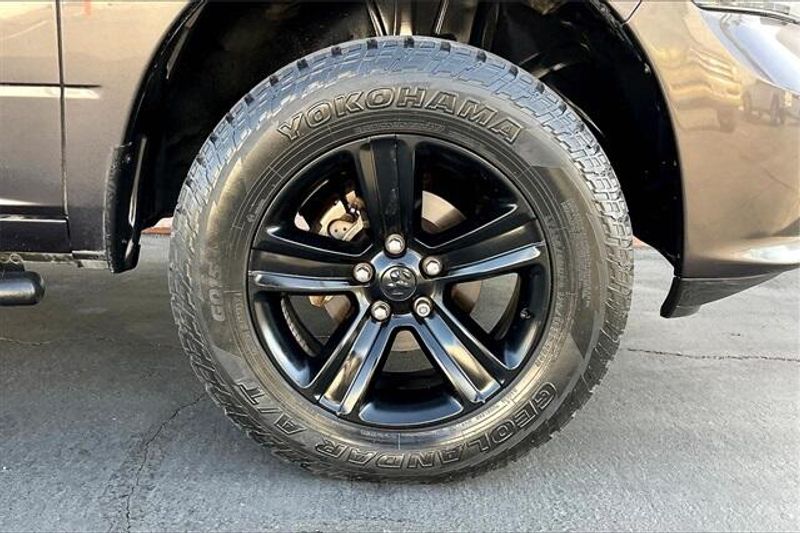 2018 RAM 1500 NightImage 8