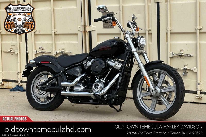 2023 Harley-Davidson Softail in a Black exterior color. BMW Motorcycles of Temecula – Southern California (951) 506-6903 bmwmotorcyclesoftemecula.com 