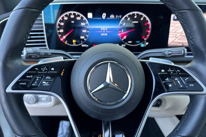 Used 2025 Mercedes-Benz GLS 450Image 29