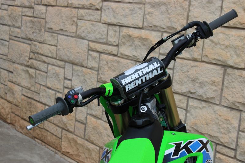 New 2026 Kawasaki KX450 LIME GREEN Image 14