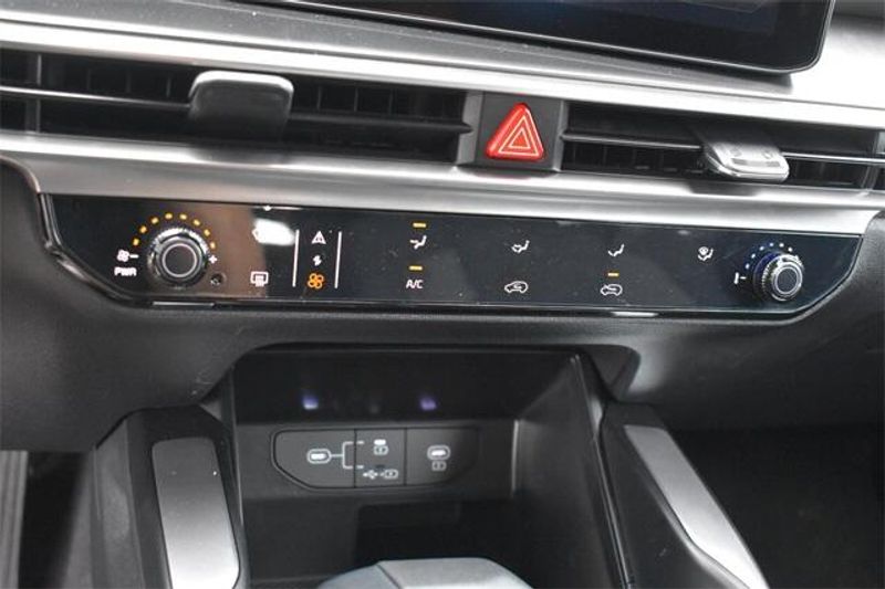New 2025 Kia Sorento LXImage 27