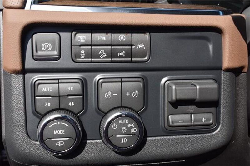 New 2026 Chevrolet Tahoe High CountryImage 32