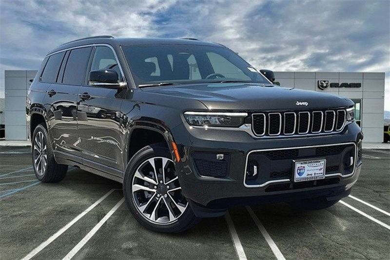 2024 Jeep Grand Cherokee L Overland 4x4Image 14