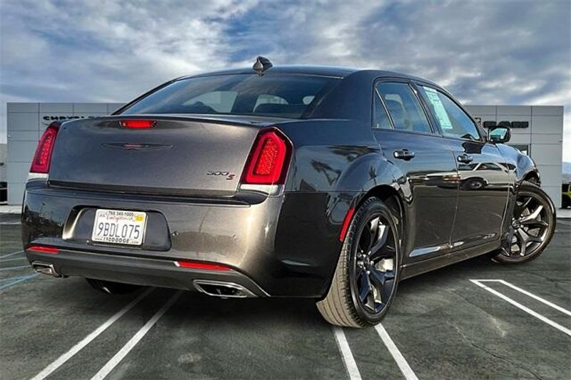 2022 Chrysler 300 SImage 13