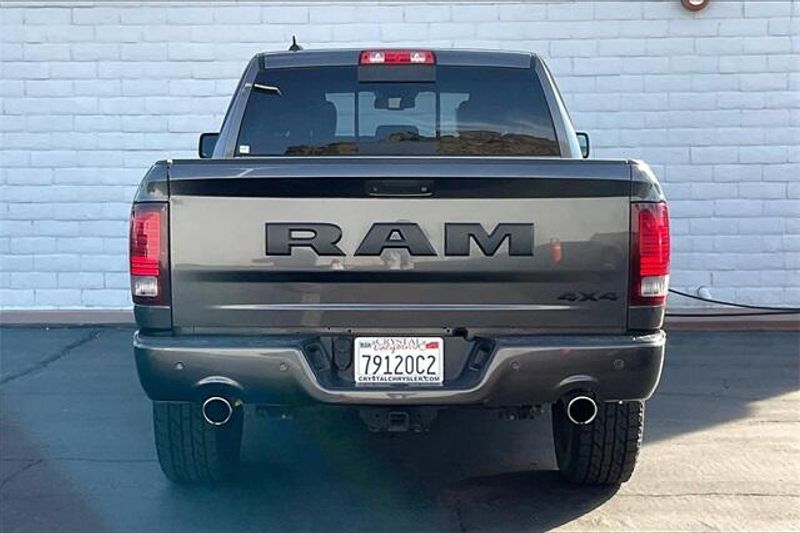 2018 RAM 1500 NightImage 3