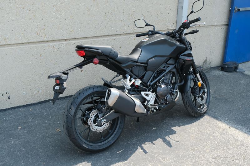 2025 Honda CB300R ABS MATTE BLACK METALLIC Image 4