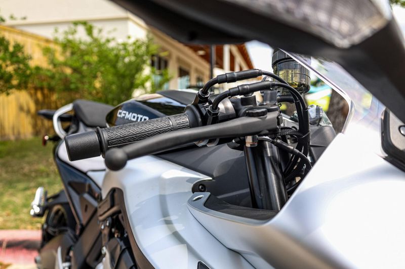 NEW 2025 CFMOTO 675SS Image 3