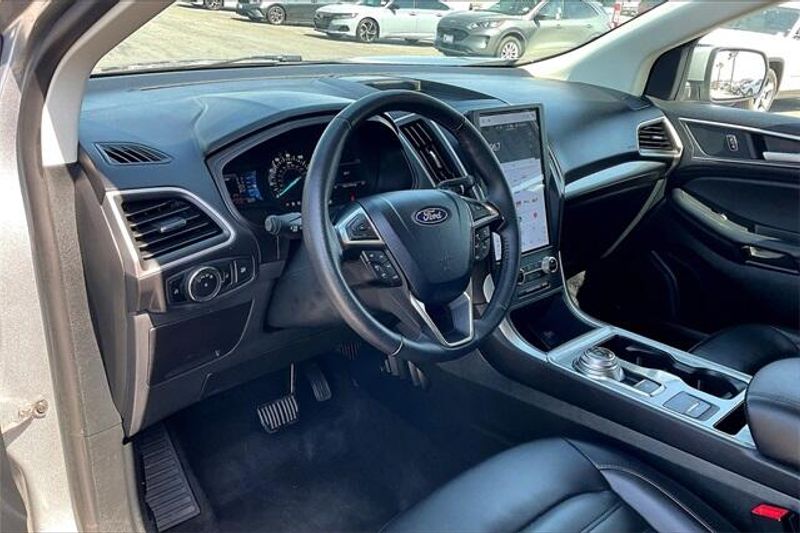 Used 2024 Ford Edge SELImage 14