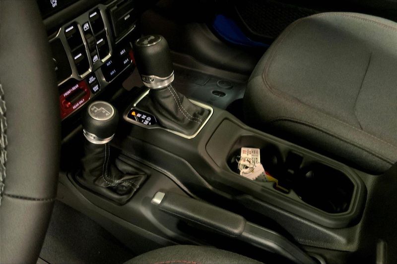 2025 Jeep Wrangler Unlimited Rubicon photo 7