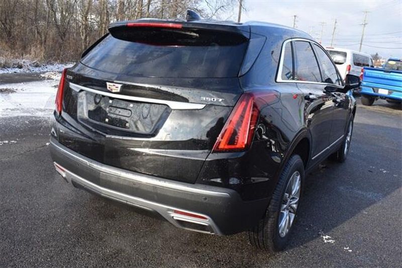 2021 Cadillac XT5 Premium LuxuryImage 3