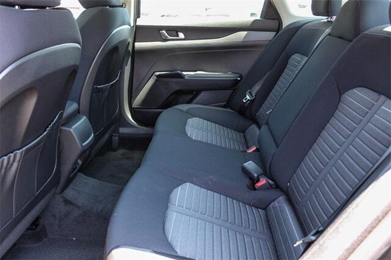 New 2025 Kia K5 LXSImage 11
