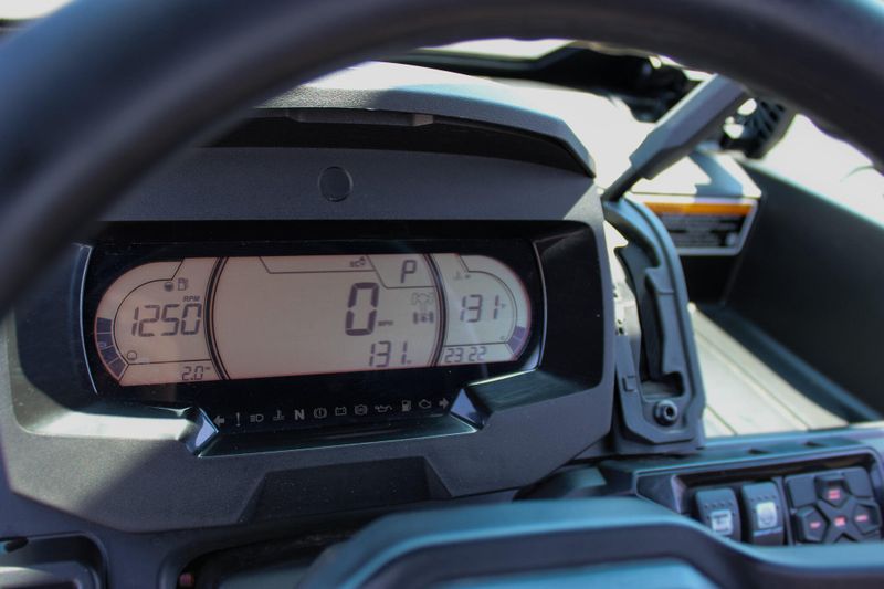 2025 Can-Am DEFENDER MAX LONE STAR HD10 STEALTH BLACK Image 18