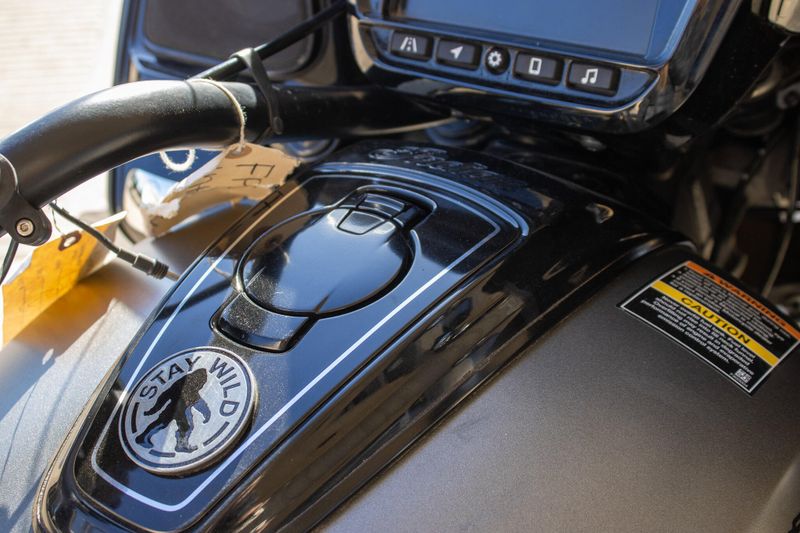 USED 2023 INDIAN MOTORCYCLE CHALLENGER DARK HORSE Image 24