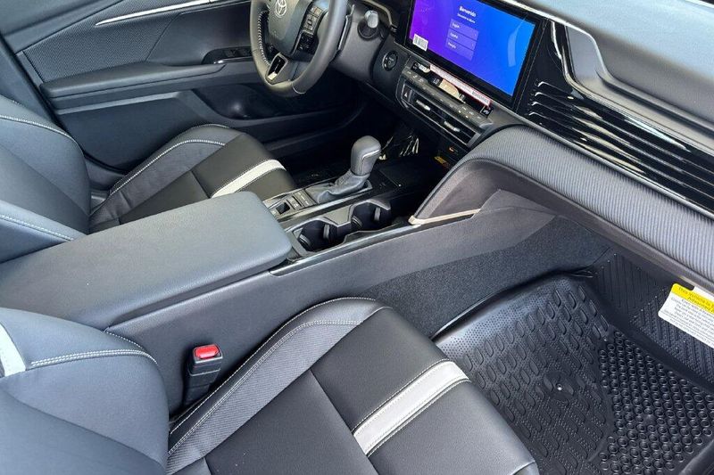 New 2026 Toyota Camry SEImage 16