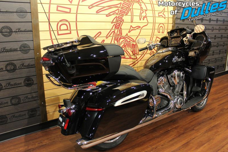 2025 Indian Motorcycle Pursuit Limited 112 Powerband Audio Image 8