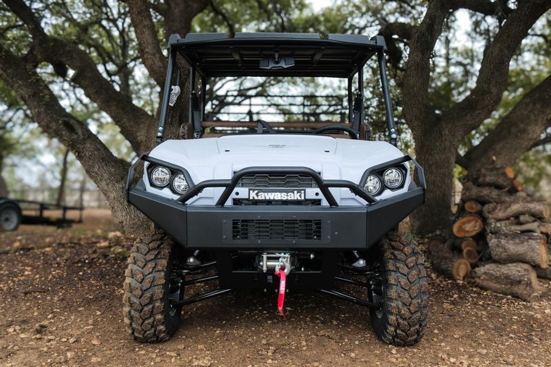 2025 Kawasaki MULE PROFXT 1000 LE PLATINUM RANCH EDITION METALLIC STARDUST WHITEImage 6