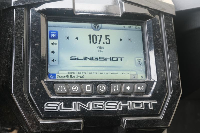 2019 Polaris SLINGSHOT GT BLACK CRYSTAL Image 13