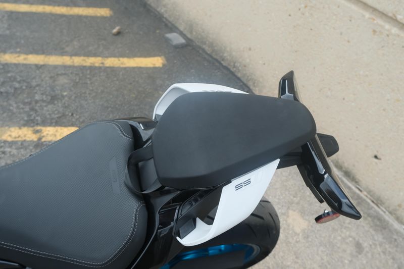 2025 CFMOTO 675SS NEBULA WHITE Image 27