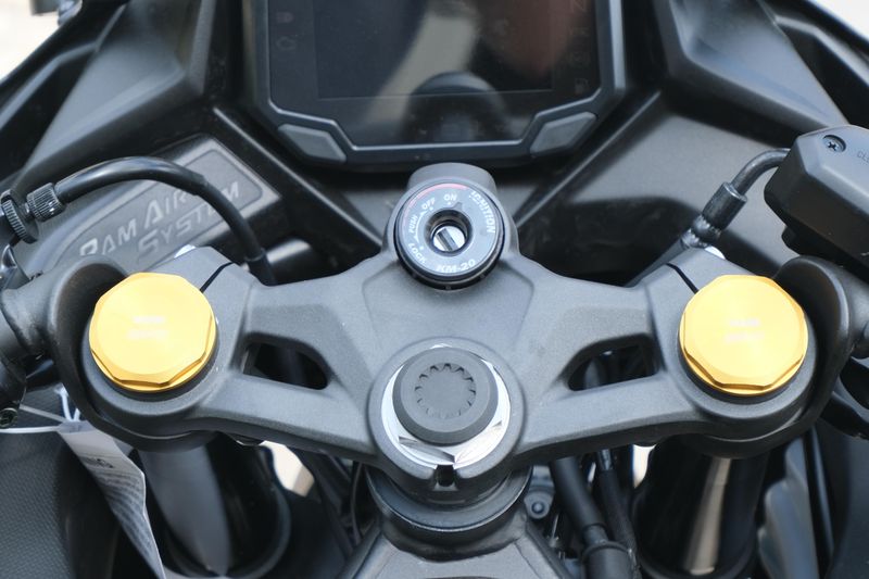 New 2025 Kawasaki NINJA ZX4R ABS METALLIC SPARK BLACK Image 13