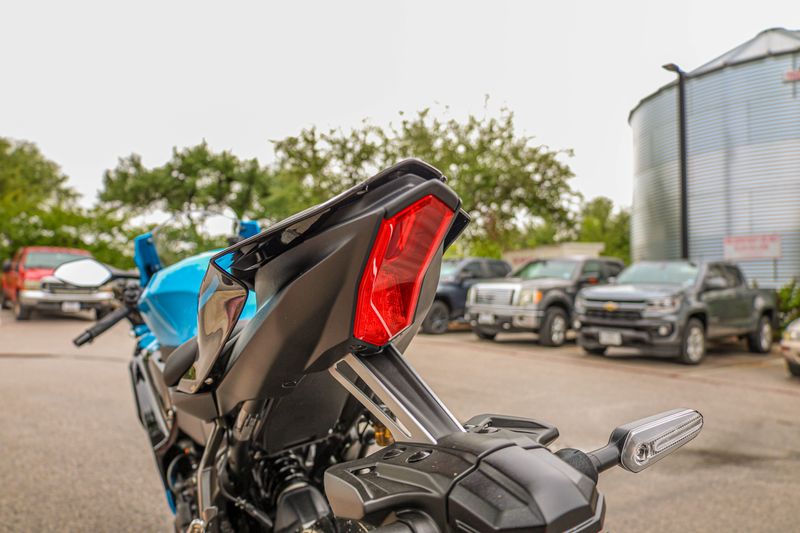 NEW 2026 YAMAHA YZFR7 Image 13