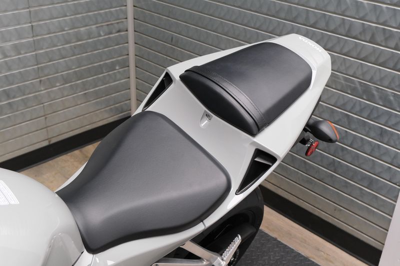 NEW 2026 HONDA CBR600RR Image 18