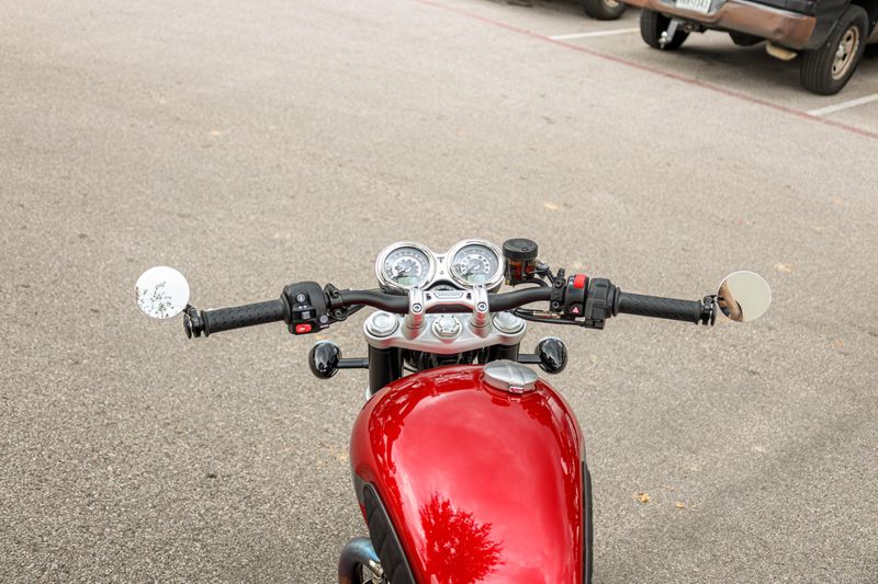 USED 2023 TRIUMPH SPEED TWIN1200 Image 22