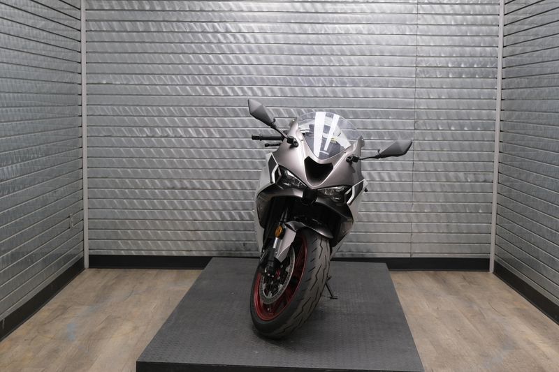 USED 2025 KAWASAKI NINJA ZX6R Image 8