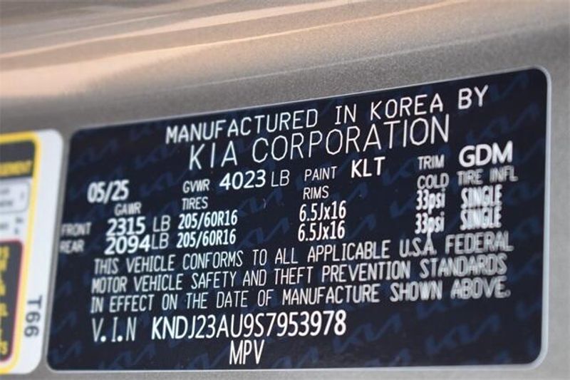 New 2025 Kia Soul LXImage 31
