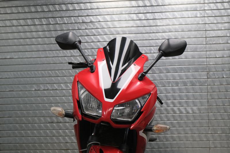 USED 2017 HONDA CBR300R Image 9