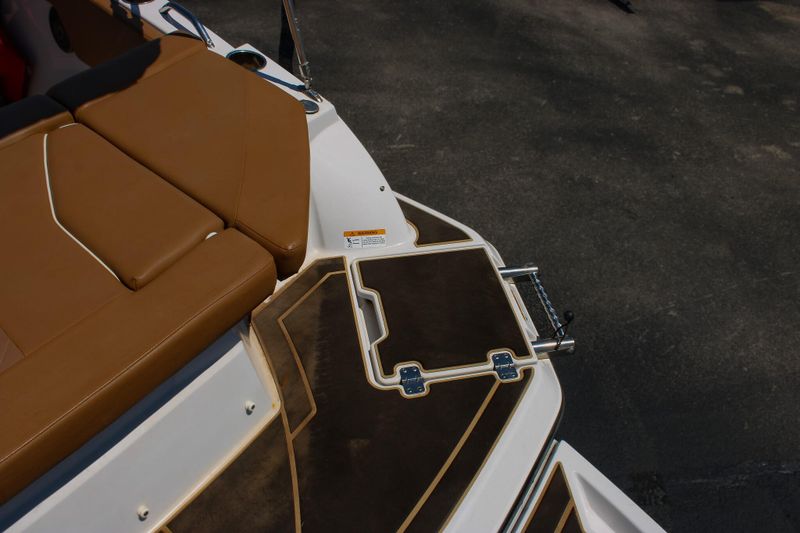 2019 GLASTRON 205 GTD Image 30