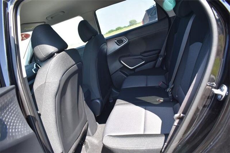 New 2025 Kia Soul LXImage 16