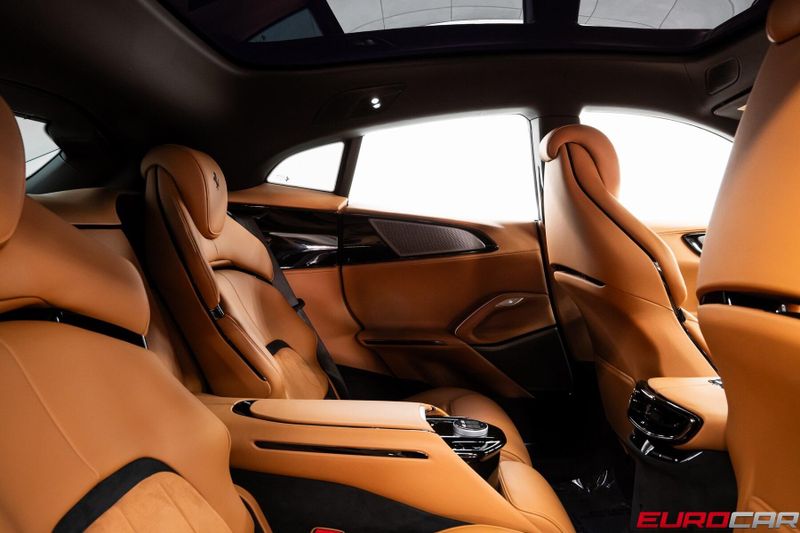2025 Ferrari Purosangue *PANORAMIC ROOF * PASSENGER DISPLAY*Image 44