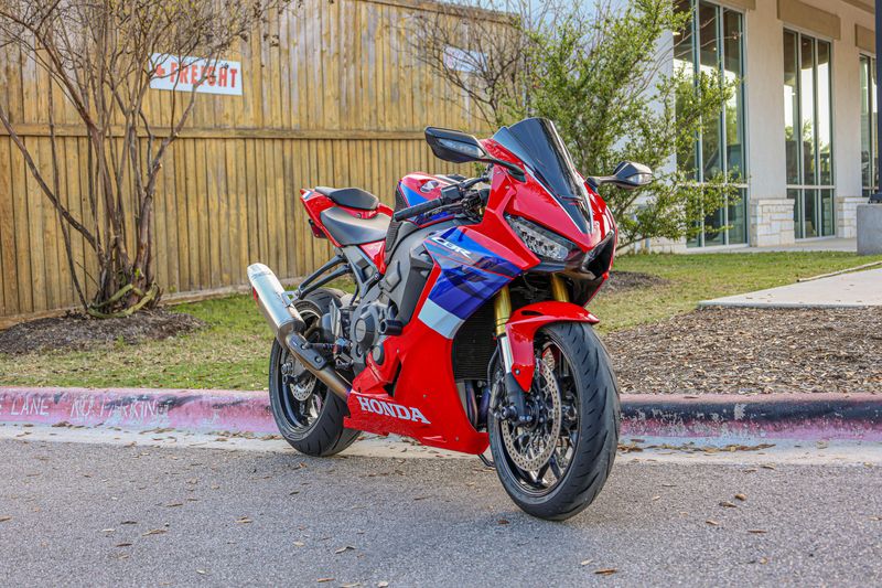 USED 2022 HONDA CBR1000RR ABS Image 1