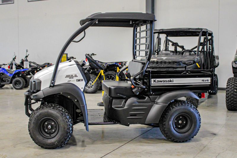 2025 Kawasaki MULE SX 4X4 FE  BRIGHT WHITEImage 7