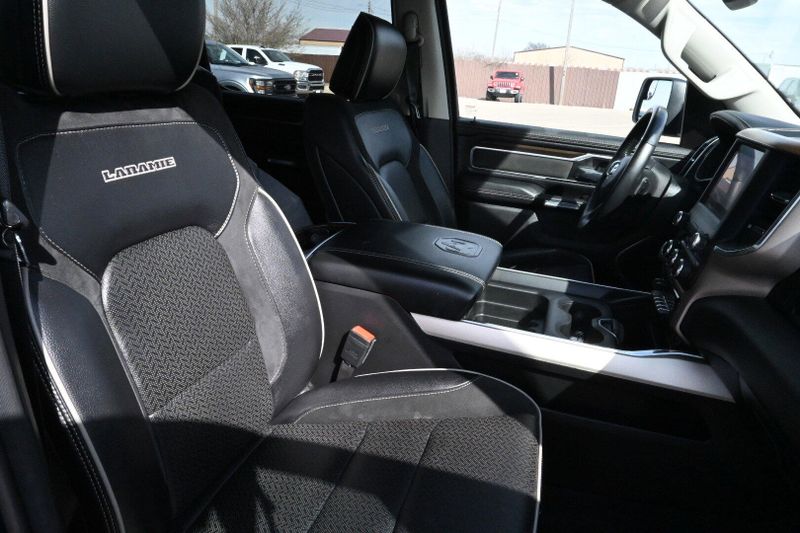 2022 RAM 1500 LaramieImage 12