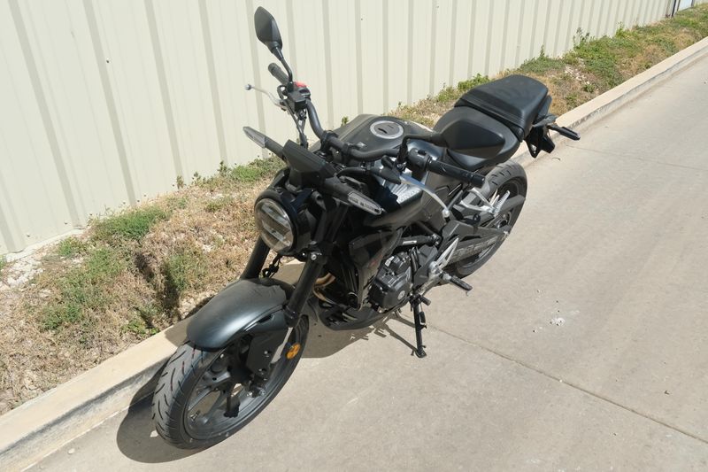 NEW 2025 HONDA CB300R ABS Image 7