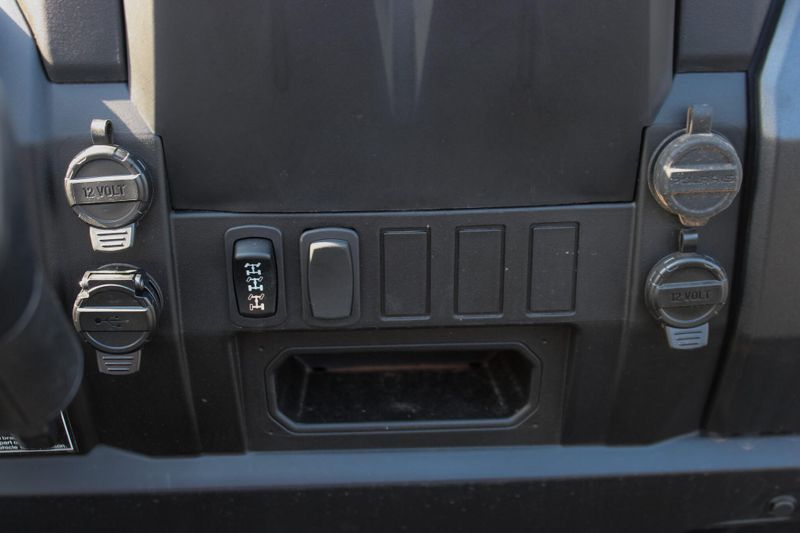 2025 Polaris RANGER CREW SP 570 PREMIUM SAND DUNE Image 20