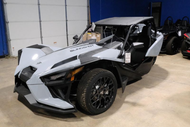 2024 Polaris SLINGSHOT SL AUTODRIVE OCEAN GRAYImage 5