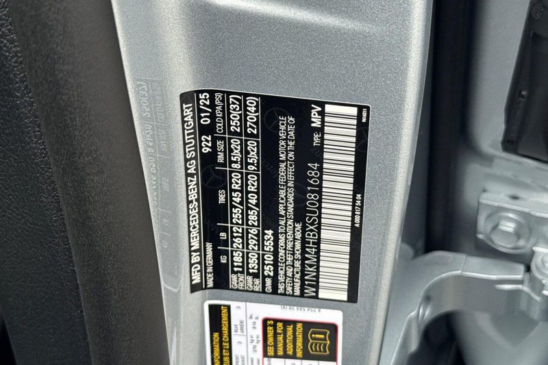 Used 2025 Mercedes-Benz GLC 300Image 35