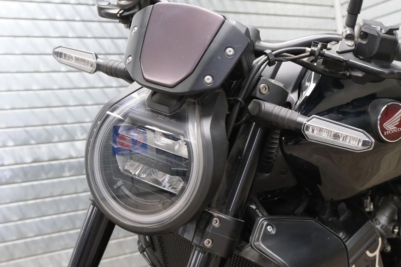 USED 2023 HONDA CB1000R Image 9